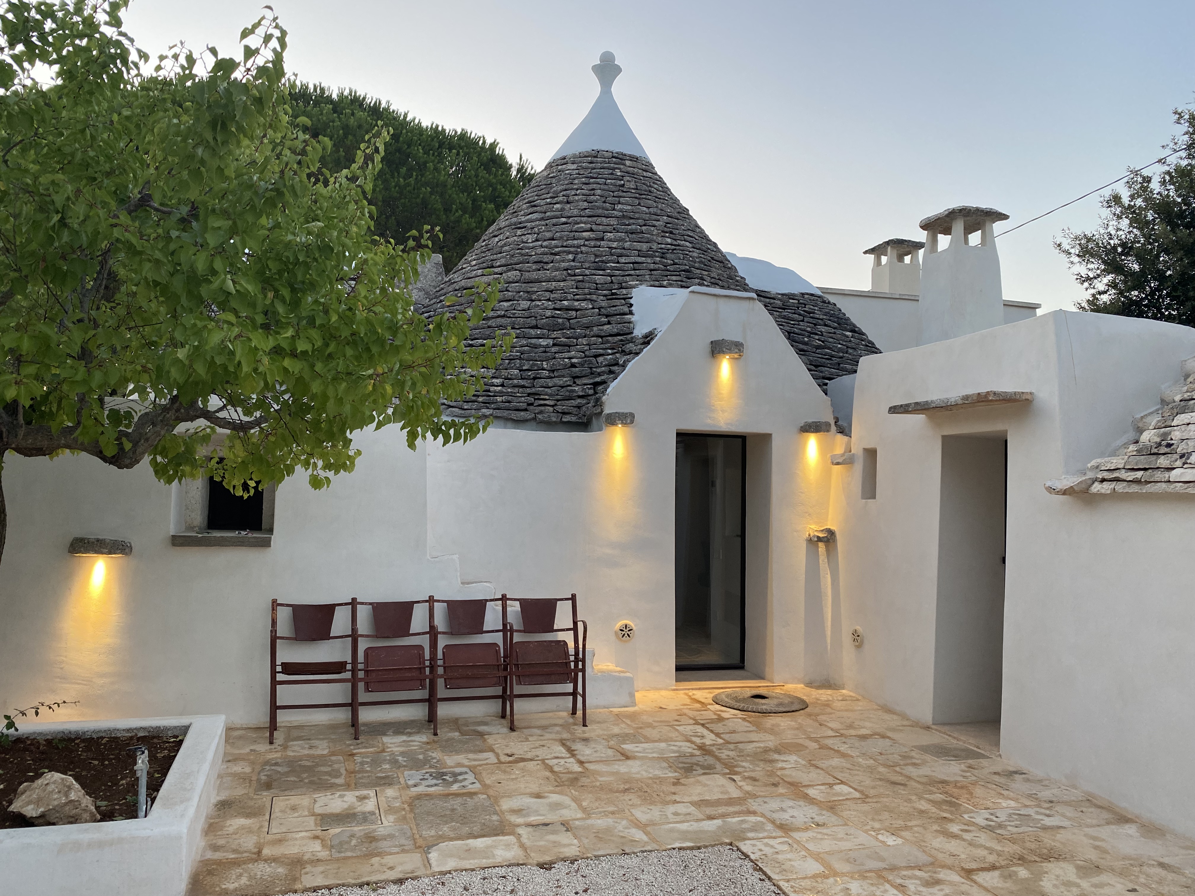 Vista aerea del trullo con piscina